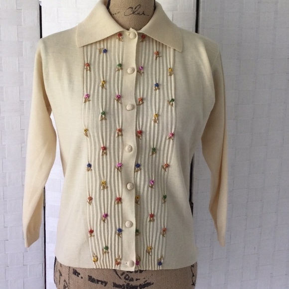 Woman’s Sweater by Adlmuller & Co. check measurements for size #532 - Picture 9 of 9